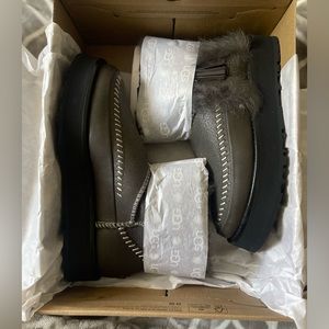 UGG Fluff Punk Ankle Boot, 6